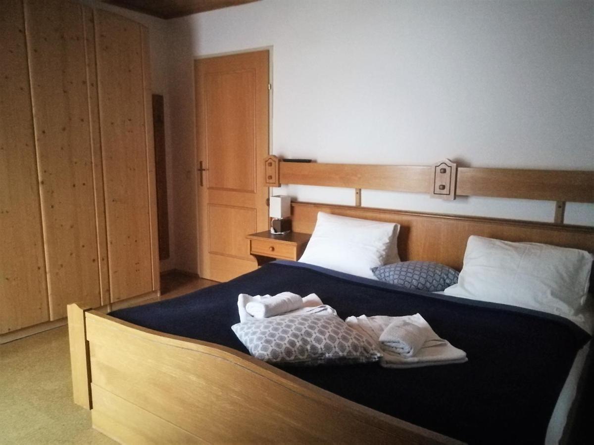 Appartement-Pension Familie Gewessler バート・ミッテルンドルフ エクステリア 写真